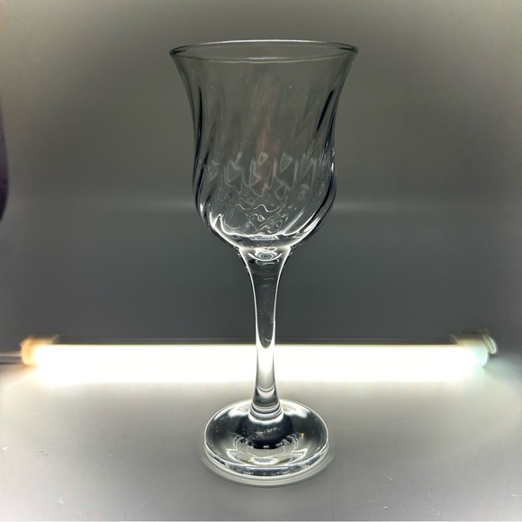 Set of Four Crystal Wine Glasses Block Crystal Tulip Design - Picture 3 of 8